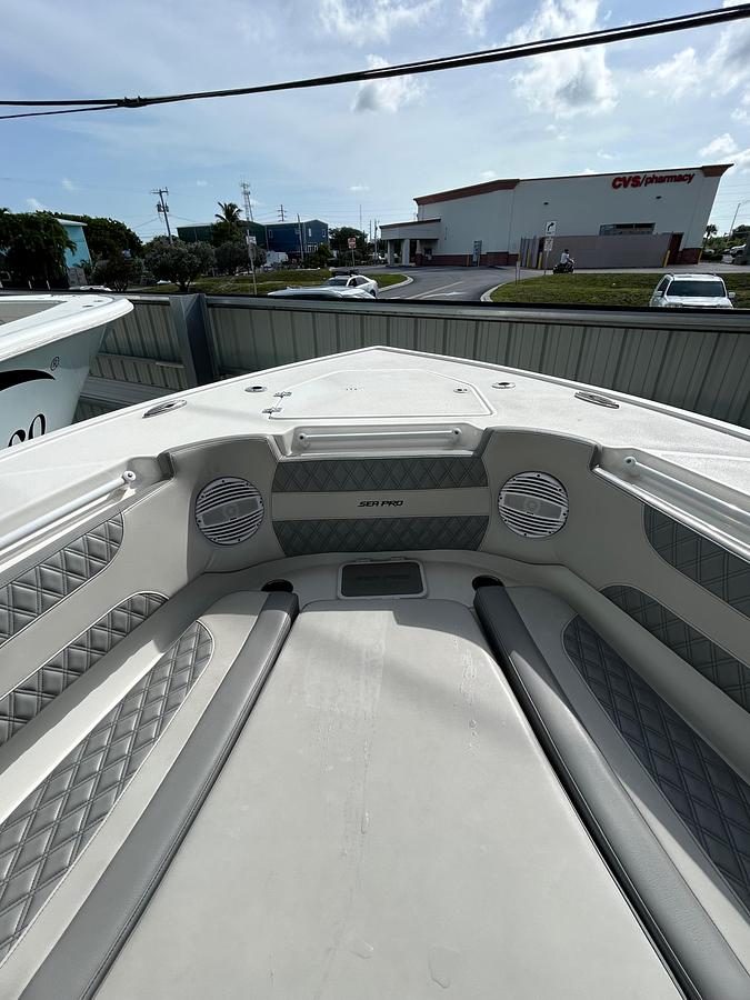 Used 2024 Sea Pro 320 DLX Center Console | 32ft