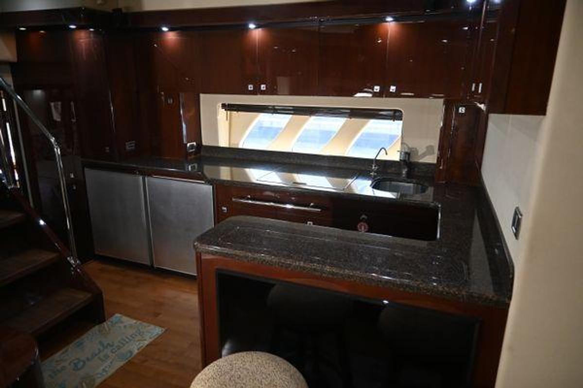 Used 2008 55' Sea Ray 550 Sundancer | 55ft