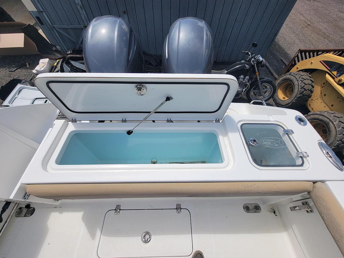 Used 2016 27' Sea Hunt Gamefish 27