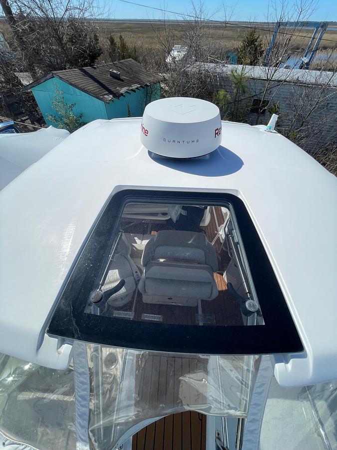 Used 2018 Chaparral 310 Signature | 31ft