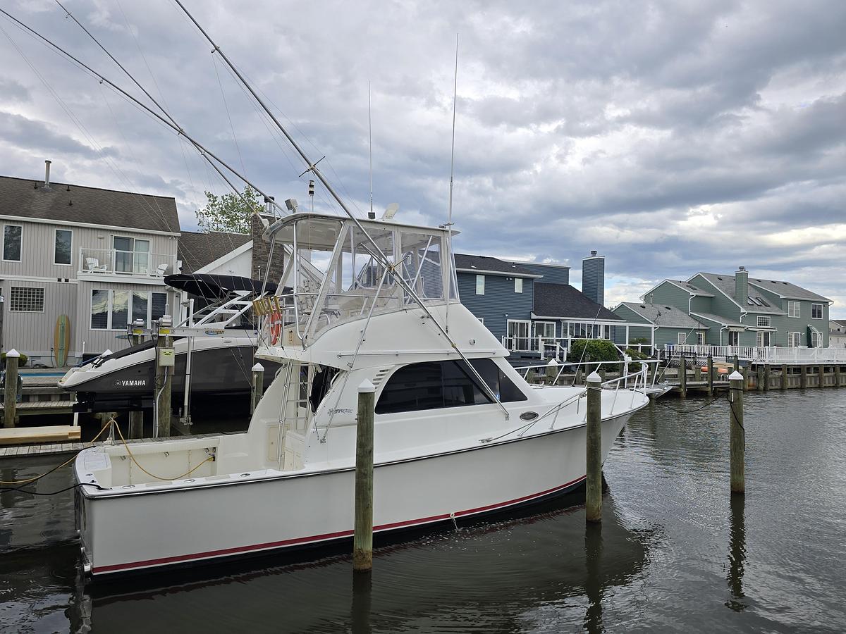 Used 2003 35' Henriques Sportfisherman Flybridge | 35ft
