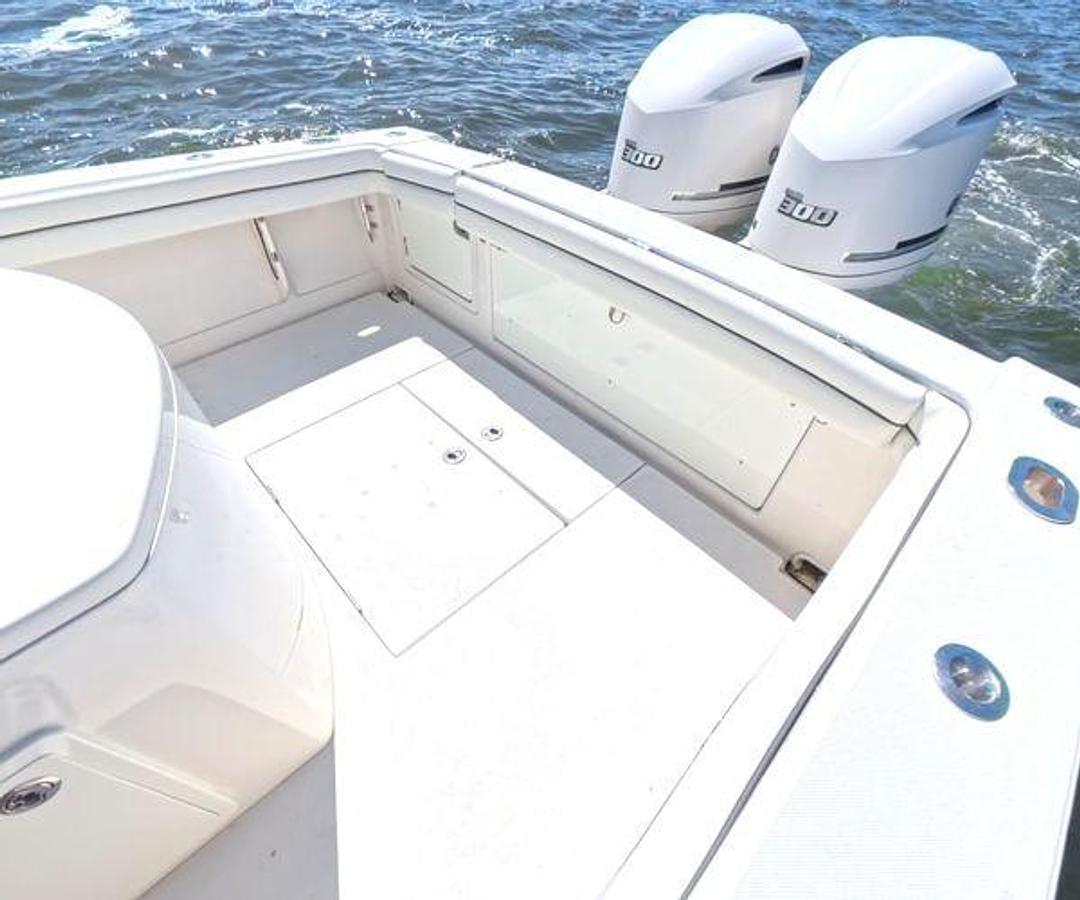 Used 2014 Jupiter 30 FS | 30ft