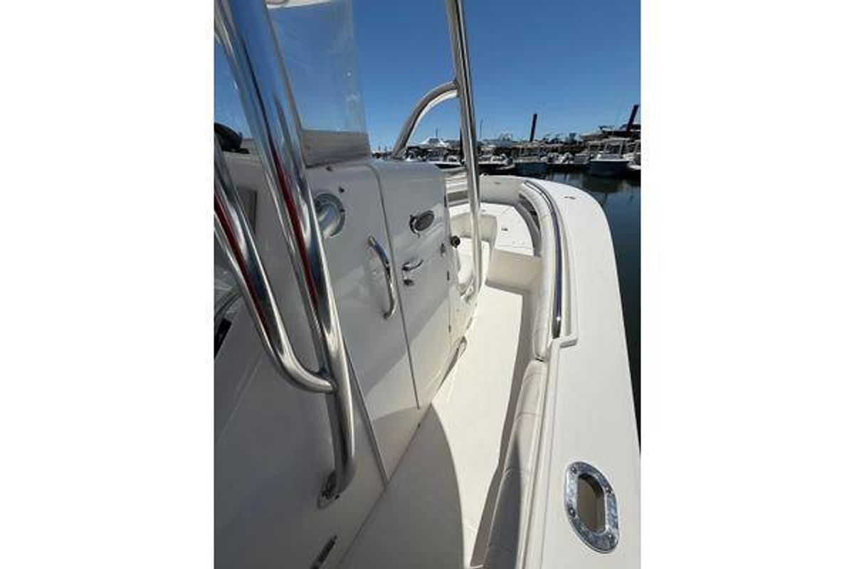 Used 2015 Regulator 28 Forward Seating | 28ft