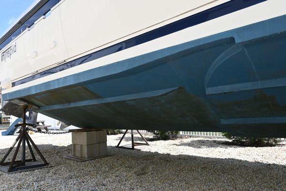 Used 32' Intrepid 323 Cuddy | 2002
