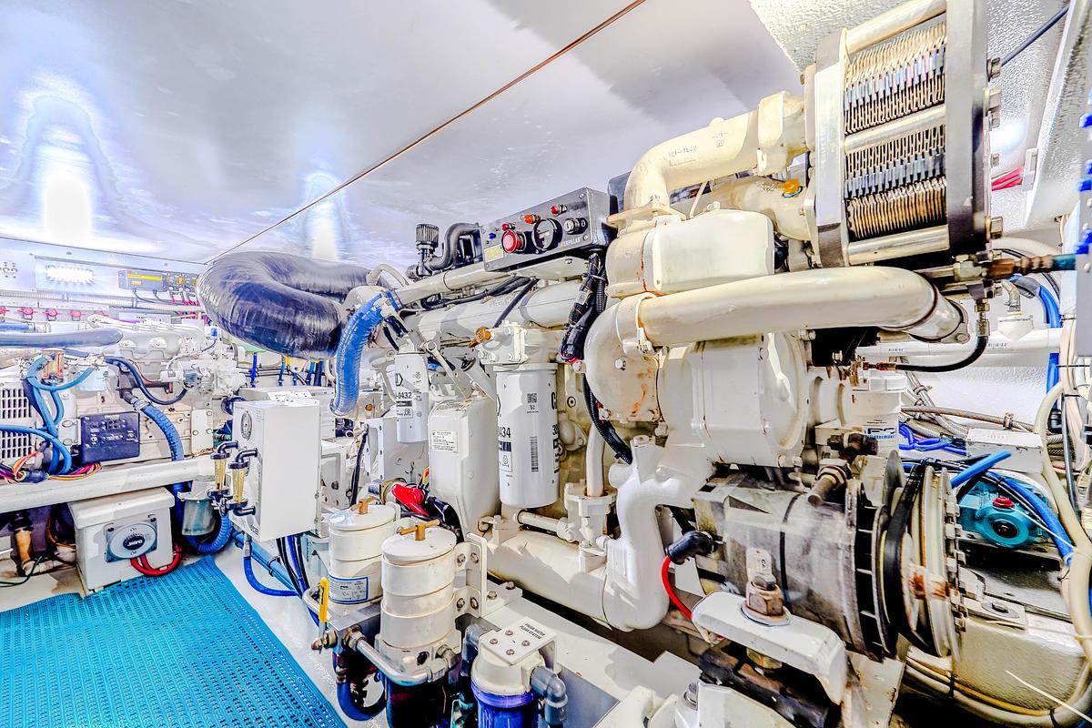 Used 1982 Hatteras 46 Convertible | 46ft