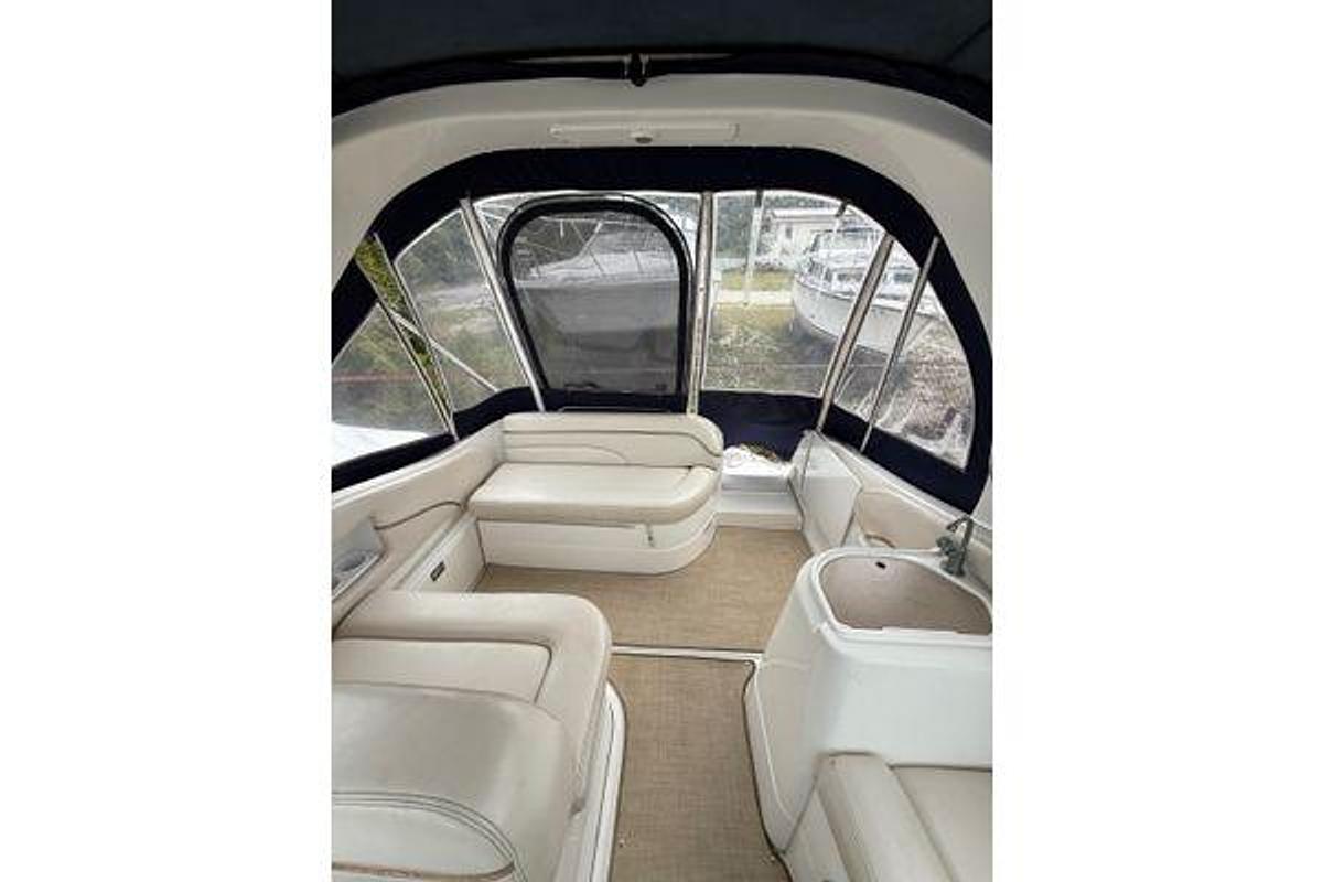 Used 2005 Larson Cabrio 290 | 29ft