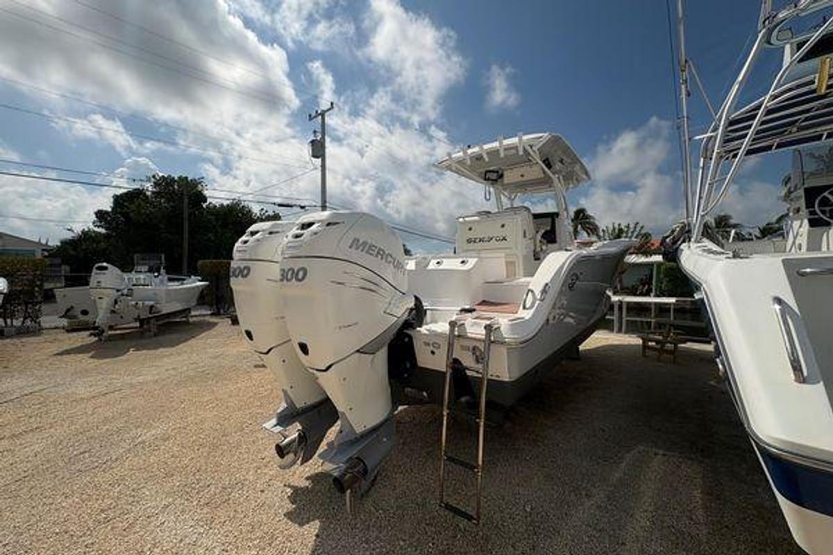 Used 2017 Sea Fox 288 Commander | 28ft