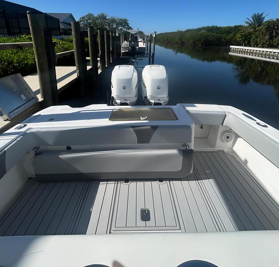 Used 2004 SeaVee 340B | 34ft