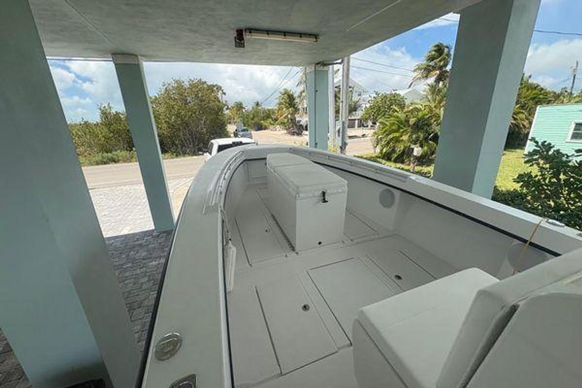 Used 2025 28' Whitewater 28 Center Console | 28ft