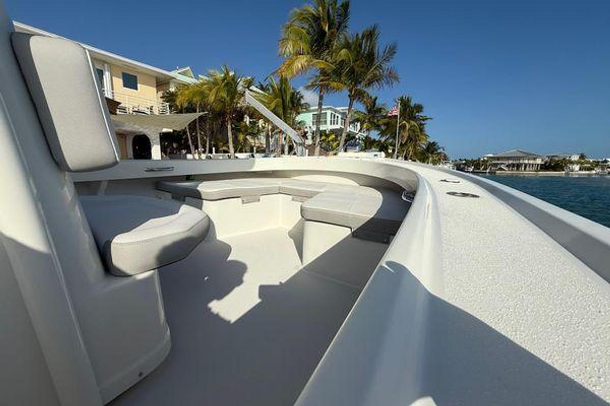 Used 2021 28' Parker 2801 Center Console | 28ft
