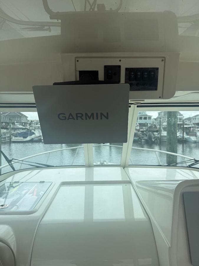 Used 2018 32' Sailfish 320 Express | 32ft