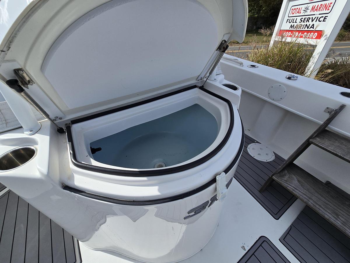 Used 2021 Twin Vee 310 CC | 31ft