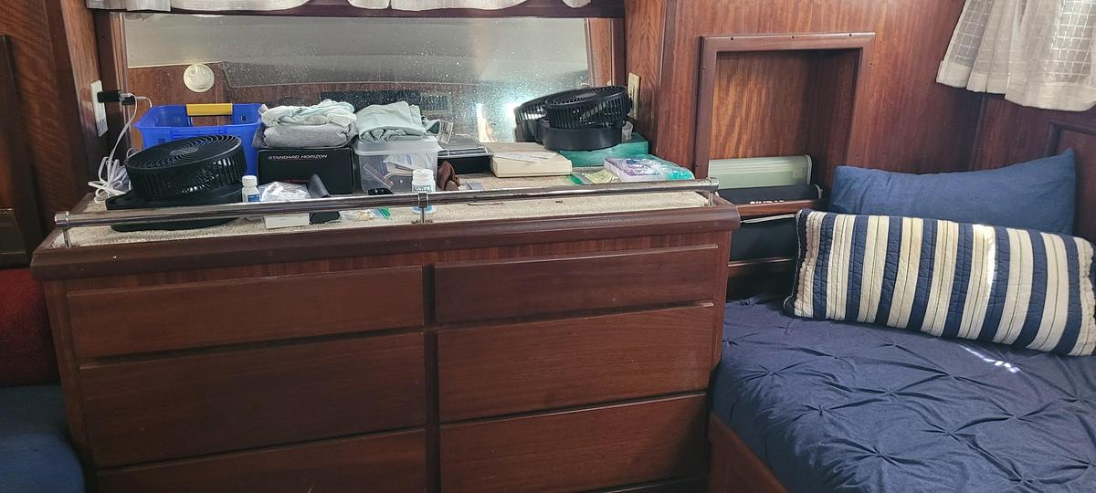 Used 1976 Hatteras 38 DC | 38ft