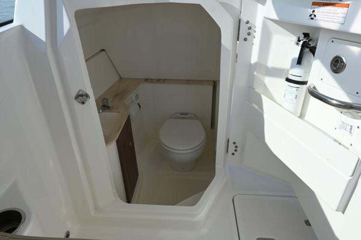 Used 2021 27' Pursuit DC 266 Dual Console | 27ft