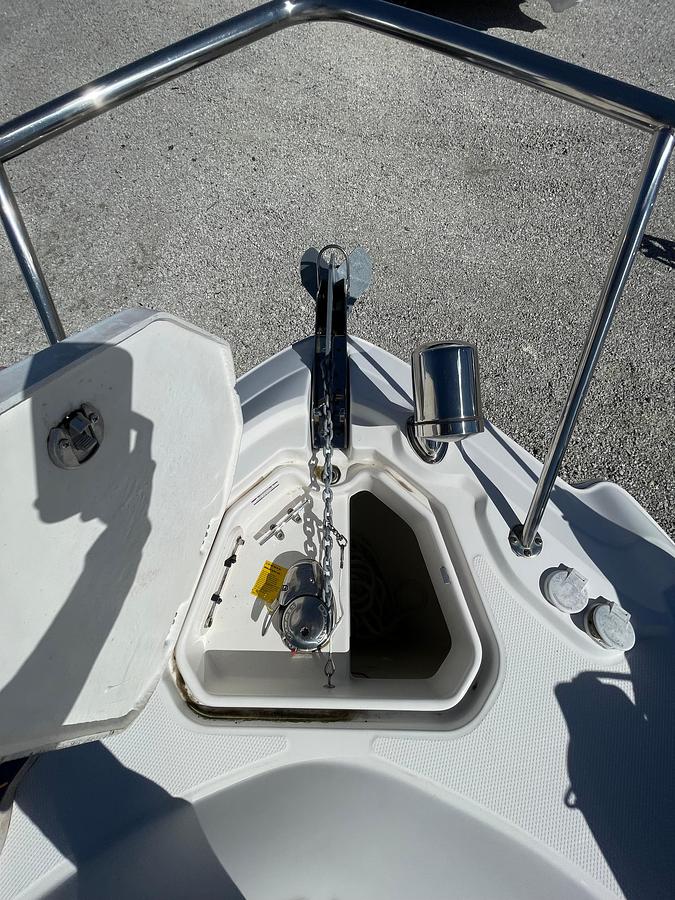 Used 2018 Chaparral 310 Signature | 31ft