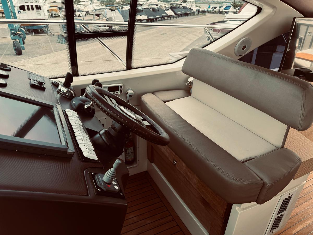 Used 2009 Azimut Atlantis 50 | 50ft