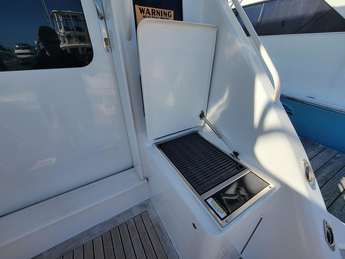 Used 2005 Ocean Yachts 57 Super Sport | 57ft