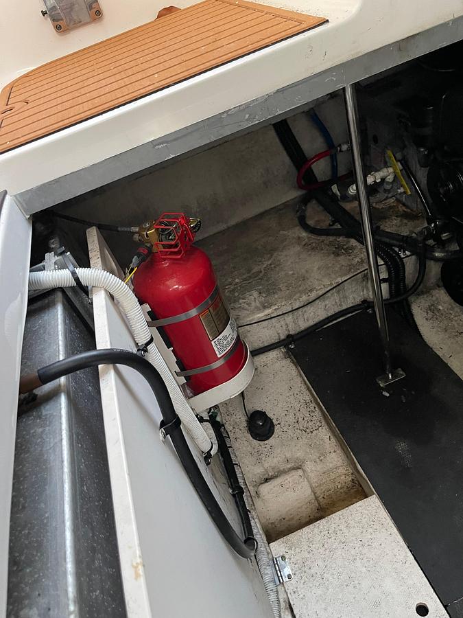 Used 2018 Chaparral 310 Signature | 31ft