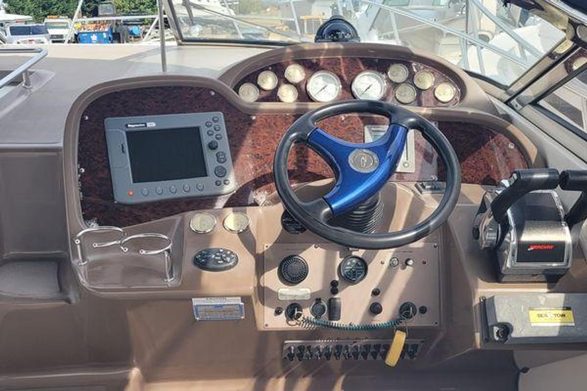 Used 2005 Regal 35 Commodore 3560 | 35ft
