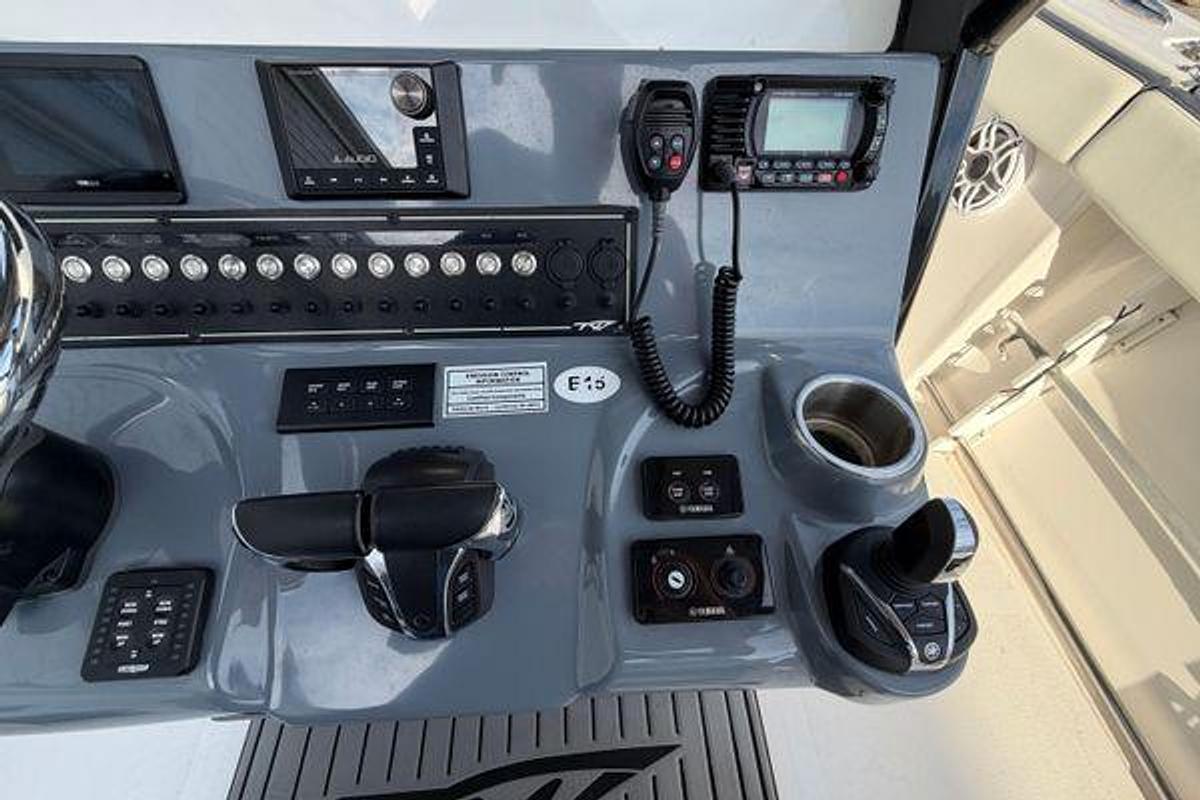 Used 2023 Tidewater 282 CC Adventure Bluewater | 28ft