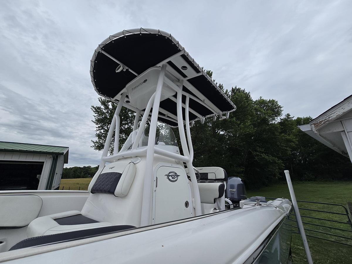 Used 2022 19' Tidewater 198 Adventure Center Console