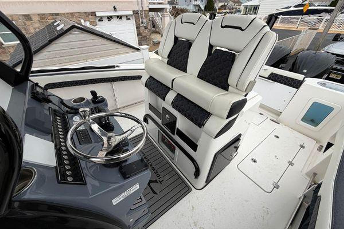 Used 2023 Tidewater 282 CC Adventure Bluewater | 28ft