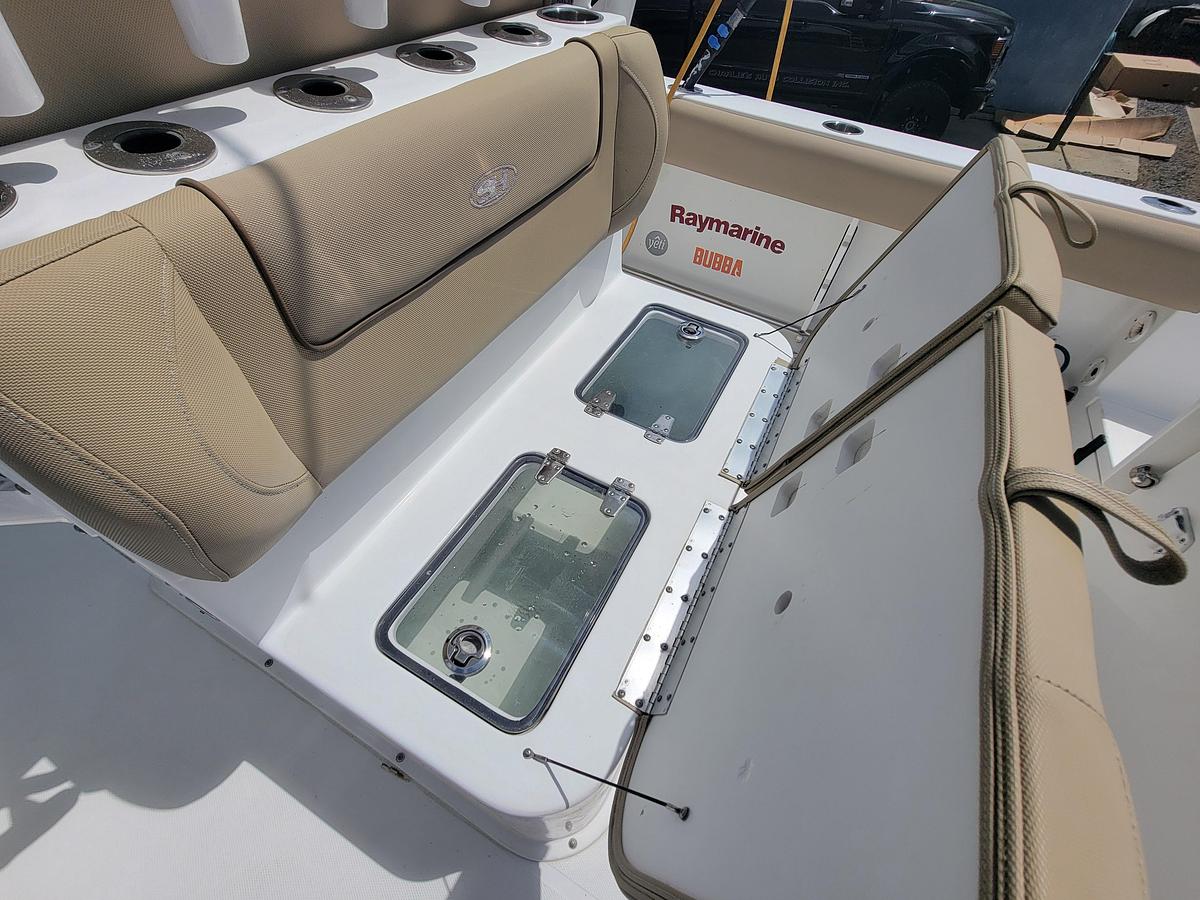 Used 2016 27' Sea Hunt Gamefish 27