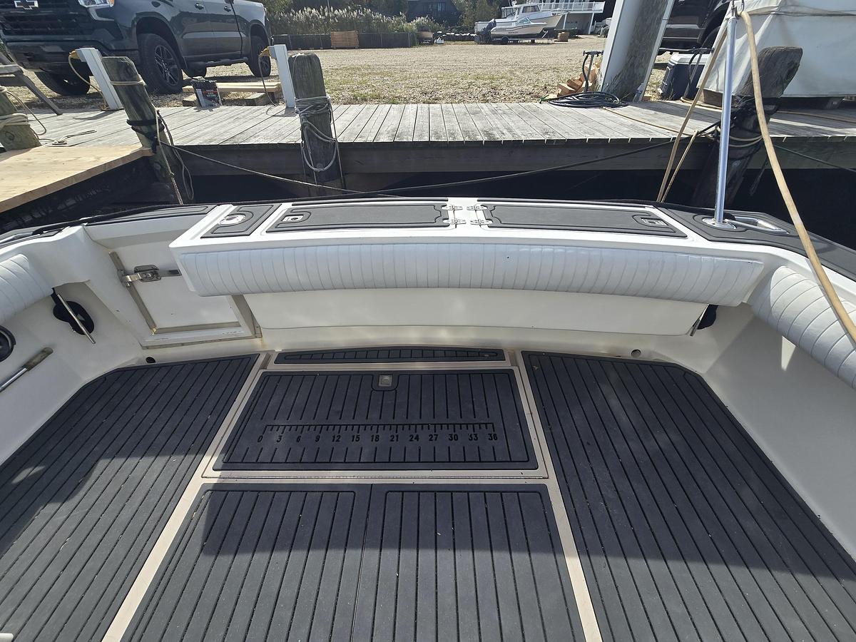 Used 1996 30' Albemarle 305 Express Fisherman