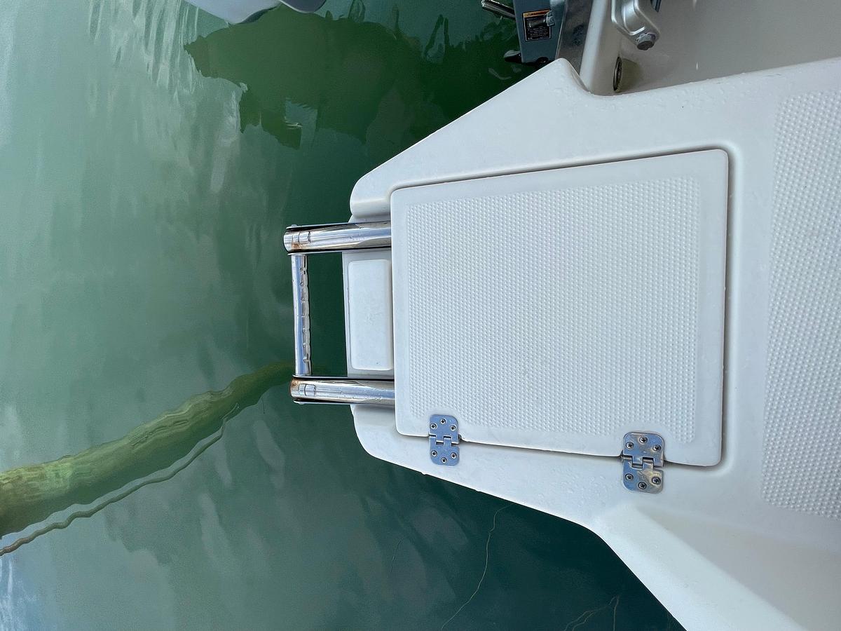 Used 2021 Sailfish 276 DC | 28ft