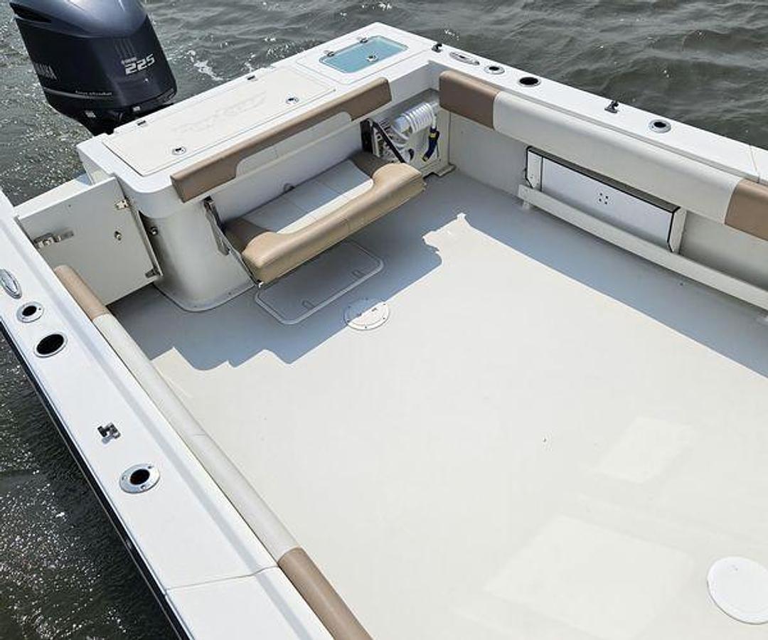 Used 2019 Parker 2320 Sport Cabin | 23ft