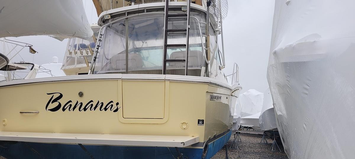 Used 2006 Wellcraft 330 Coastal | 33ft