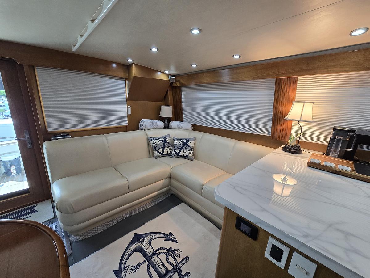 Used 2006 44' Jersey Cape 44 Sport Yacht | 44ft