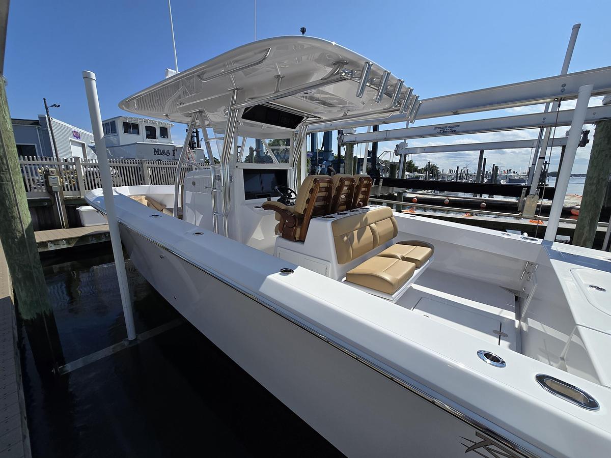 Used 2025 35 Bahama Super Center Console - 35ft
