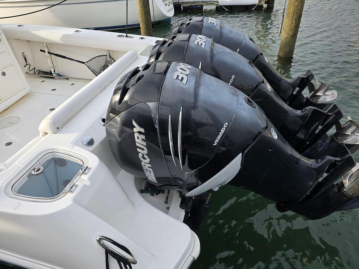 Used 2015 Boston Whaler 350 Outrage | 35ft