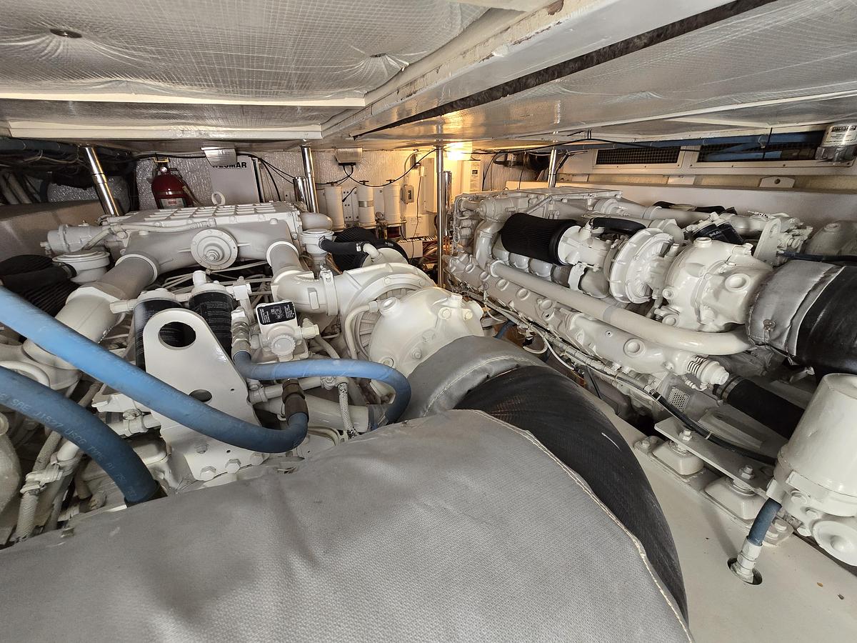 Used 1986 Ocean Yachts Super Sport | 55ft