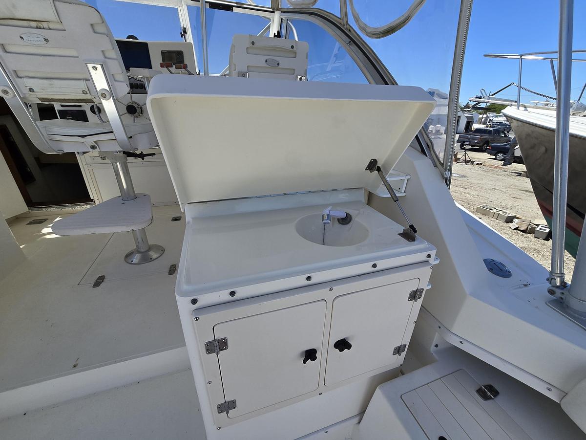 Used 2003 Albemarle 305 Express Fisherman | 30'