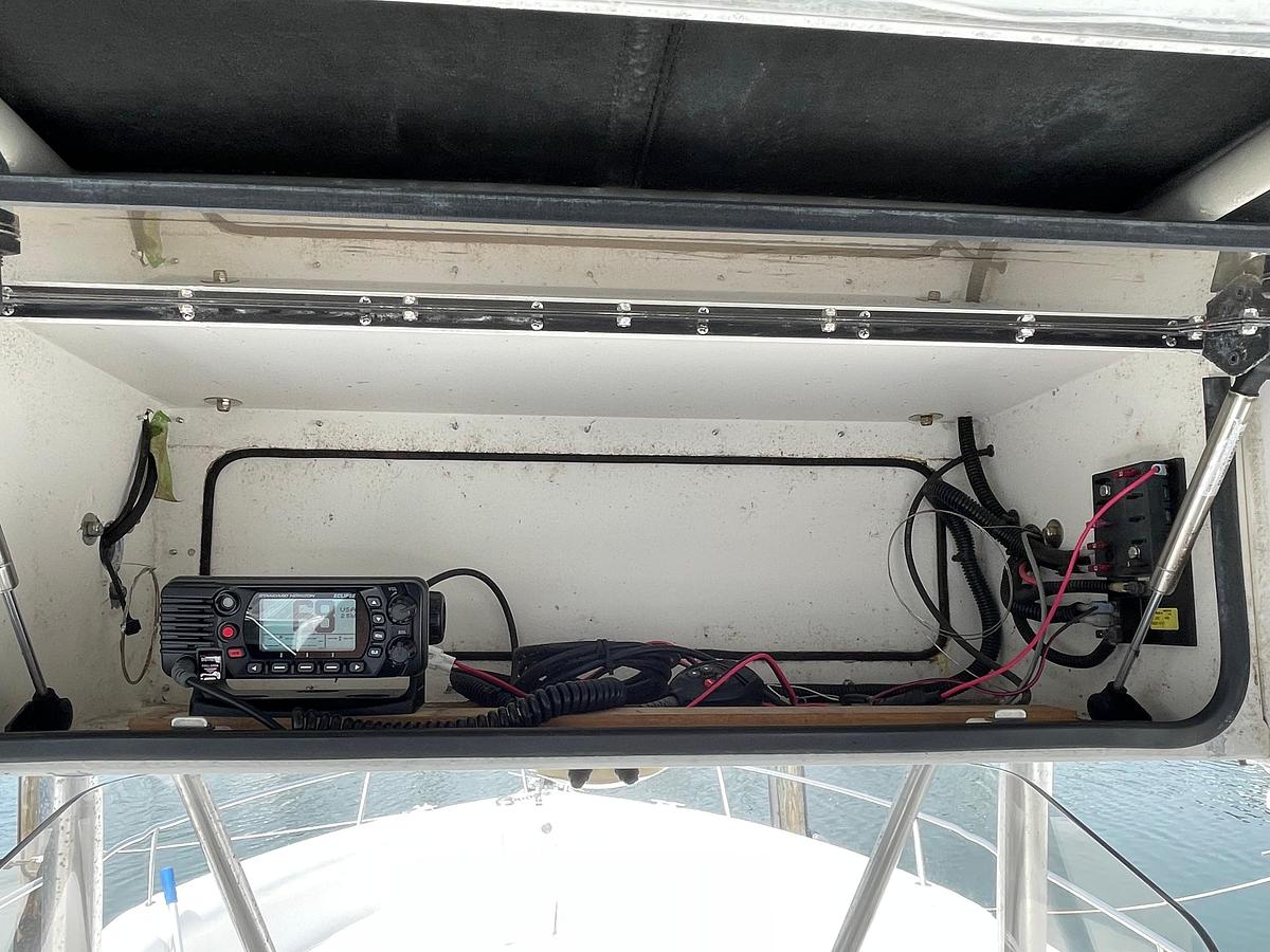 Used 2004 Century 3200 Center Console | 32ft