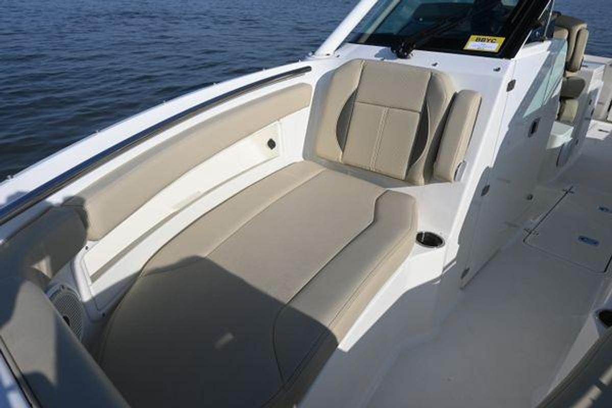 Used 2021 27' Pursuit DC 266 Dual Console | 27ft