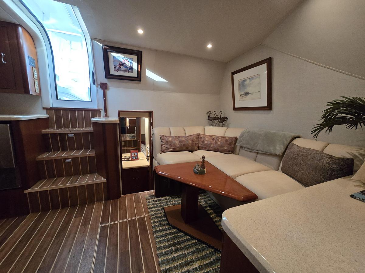 Used 1999 40' Ocean Yachts Open