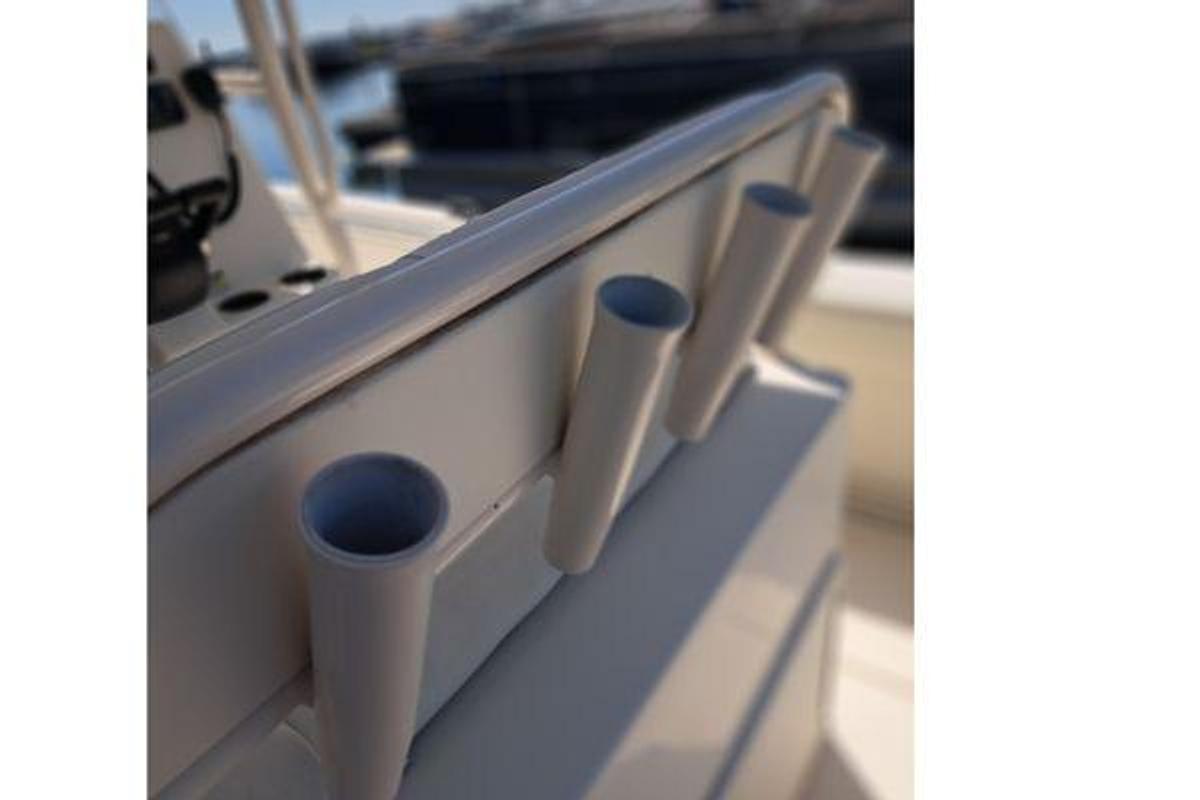 Used 2014 25' Cobia 256 Center Console | 25ft