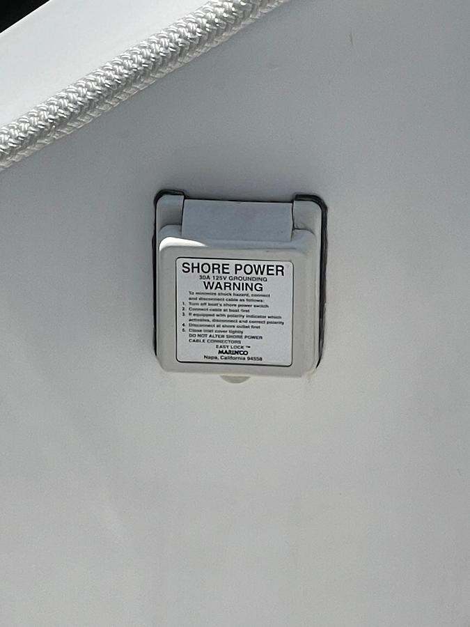 Used 2004 Century 3200 Center Console | 32ft