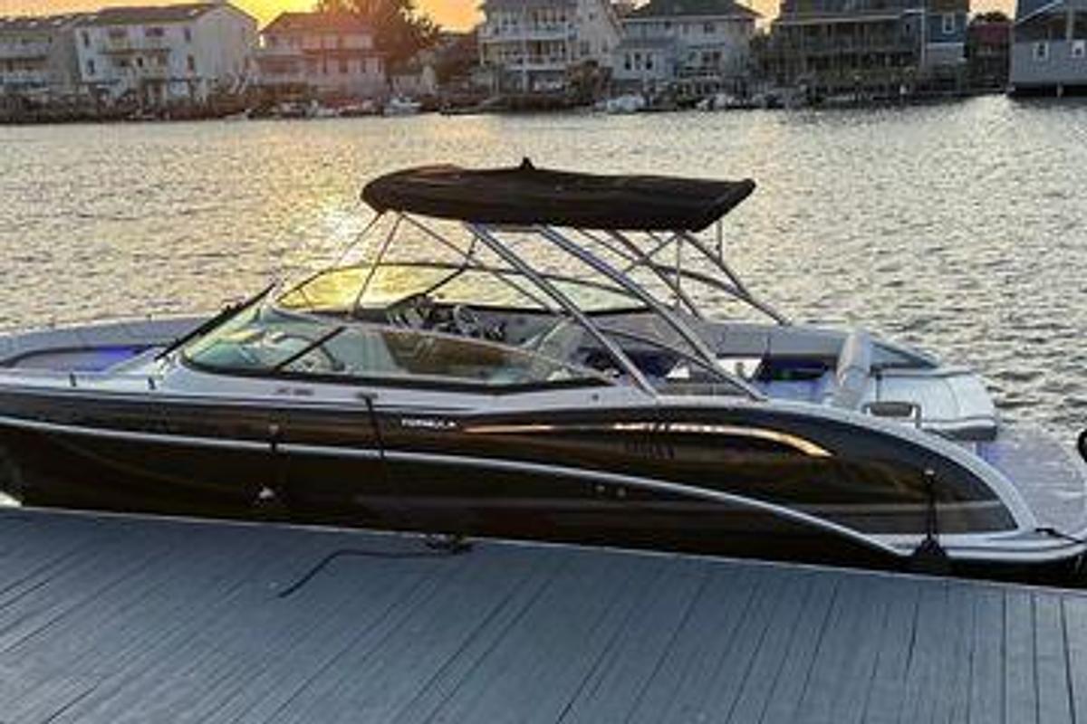 Used 2019 Formula 310 FX Bowrider | 31ft