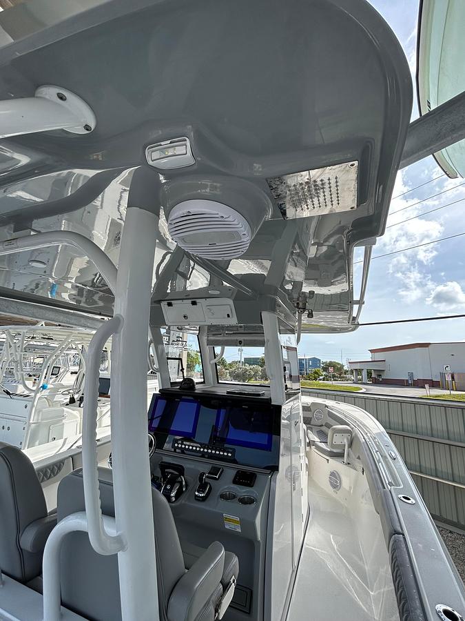 Used 2024 Sea Pro 320 DLX Center Console | 32ft
