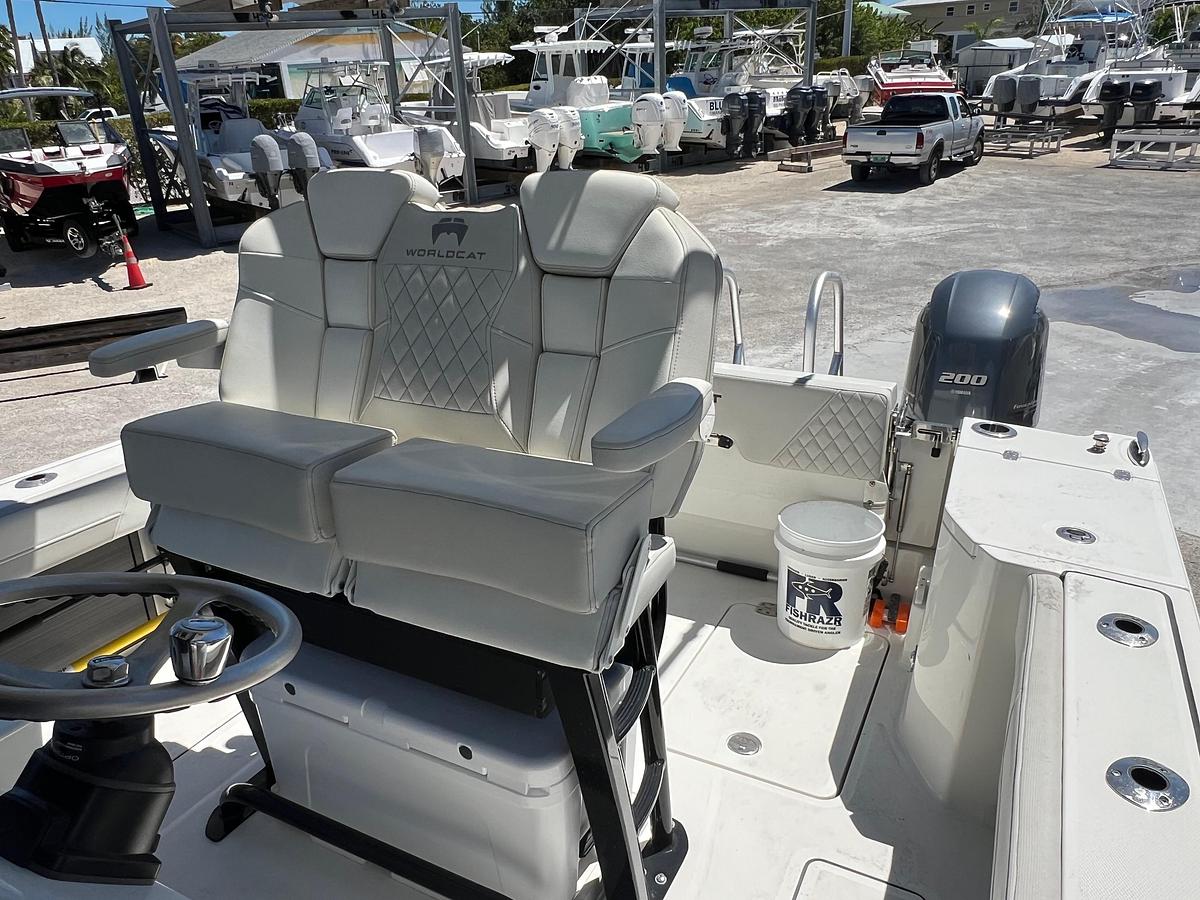 Used 2024 World Cat 260 CC-X | 26ft