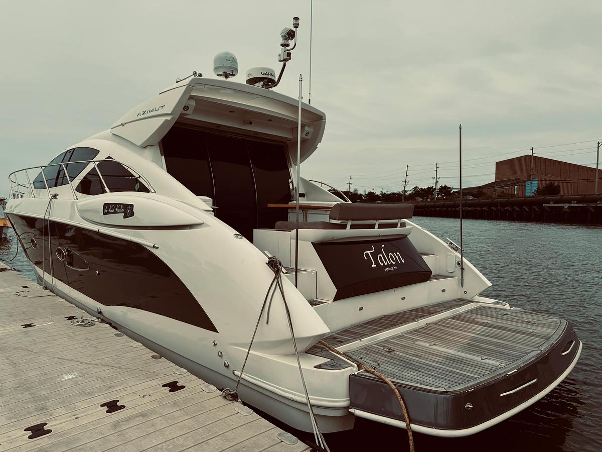 Used 2009 Azimut Atlantis 50 | 50ft