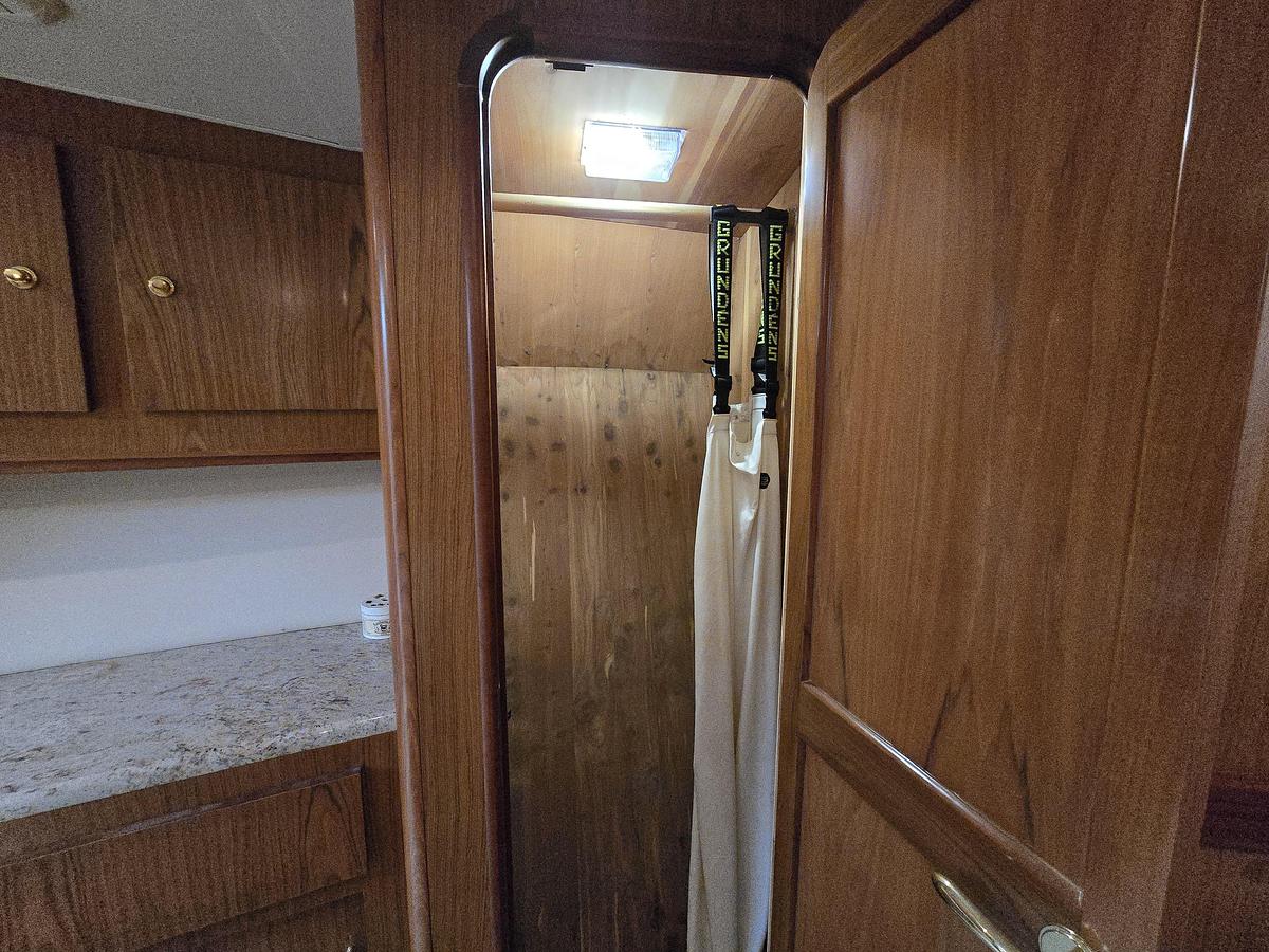 Used 1986 Ocean Yachts Super Sport | 55ft