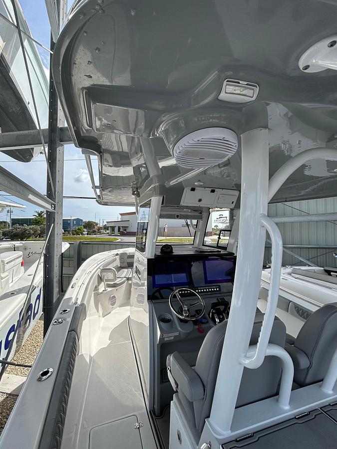 Used 2024 Sea Pro 320 DLX Center Console | 32ft