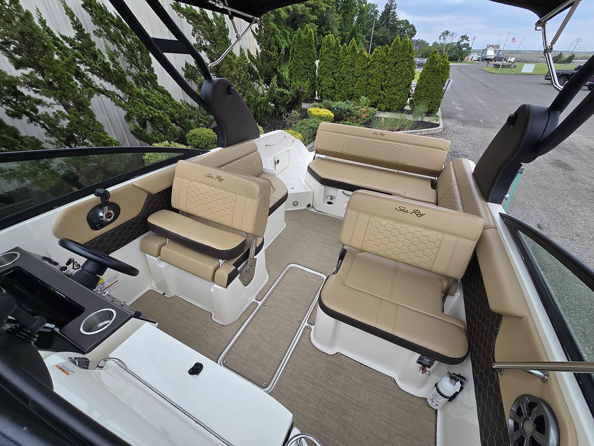 Used 2019 25' Sea Ray SDX 250