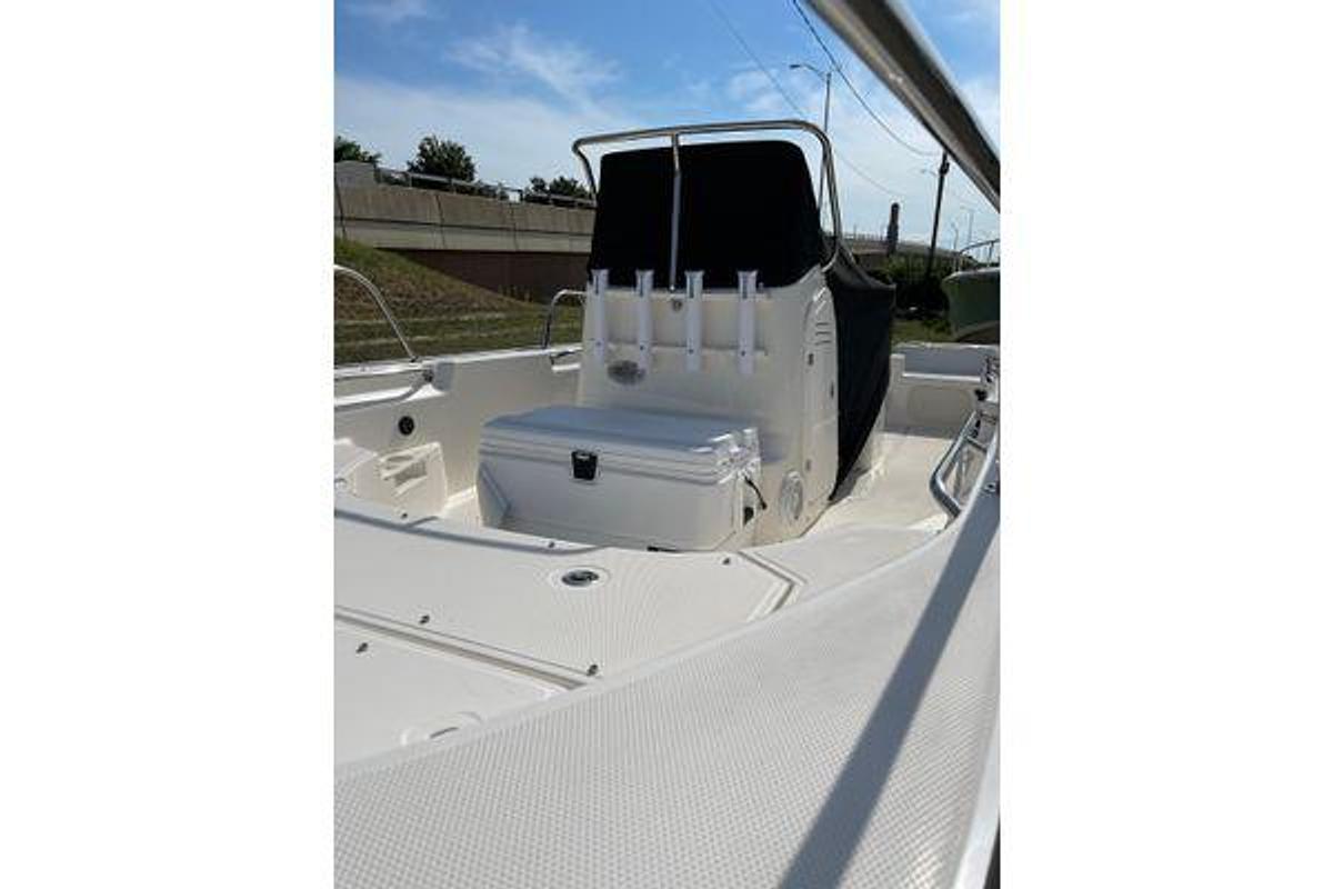 Used 2022 Boston Whaler 170 Montauk | 17ft