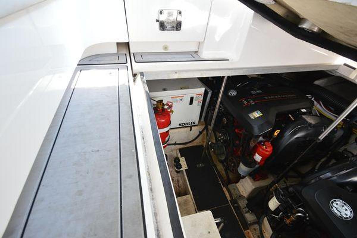 Used 2012 33' Chaparral 330 Signature | 33ft